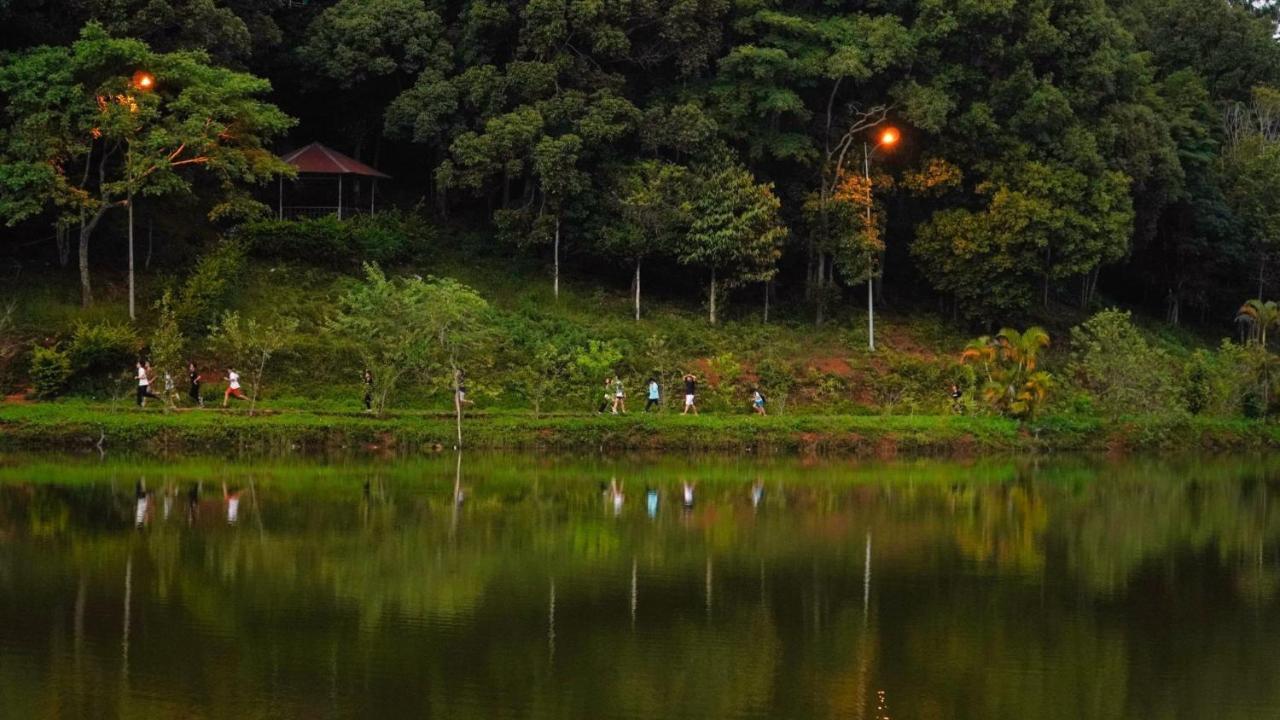 A Little Home Mang Den Kon Von Kla エクステリア 写真